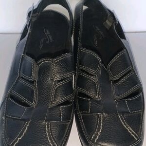 Easy Street Women's Black Mules